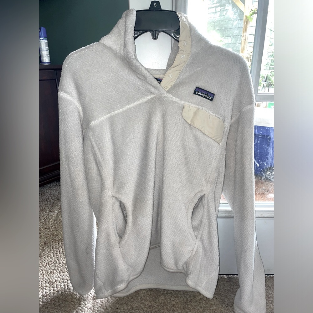 Patagonia white quarter zip